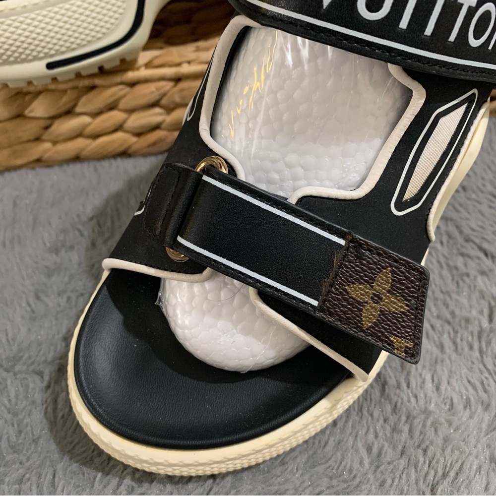 LV sandals - Picture 5 of 11